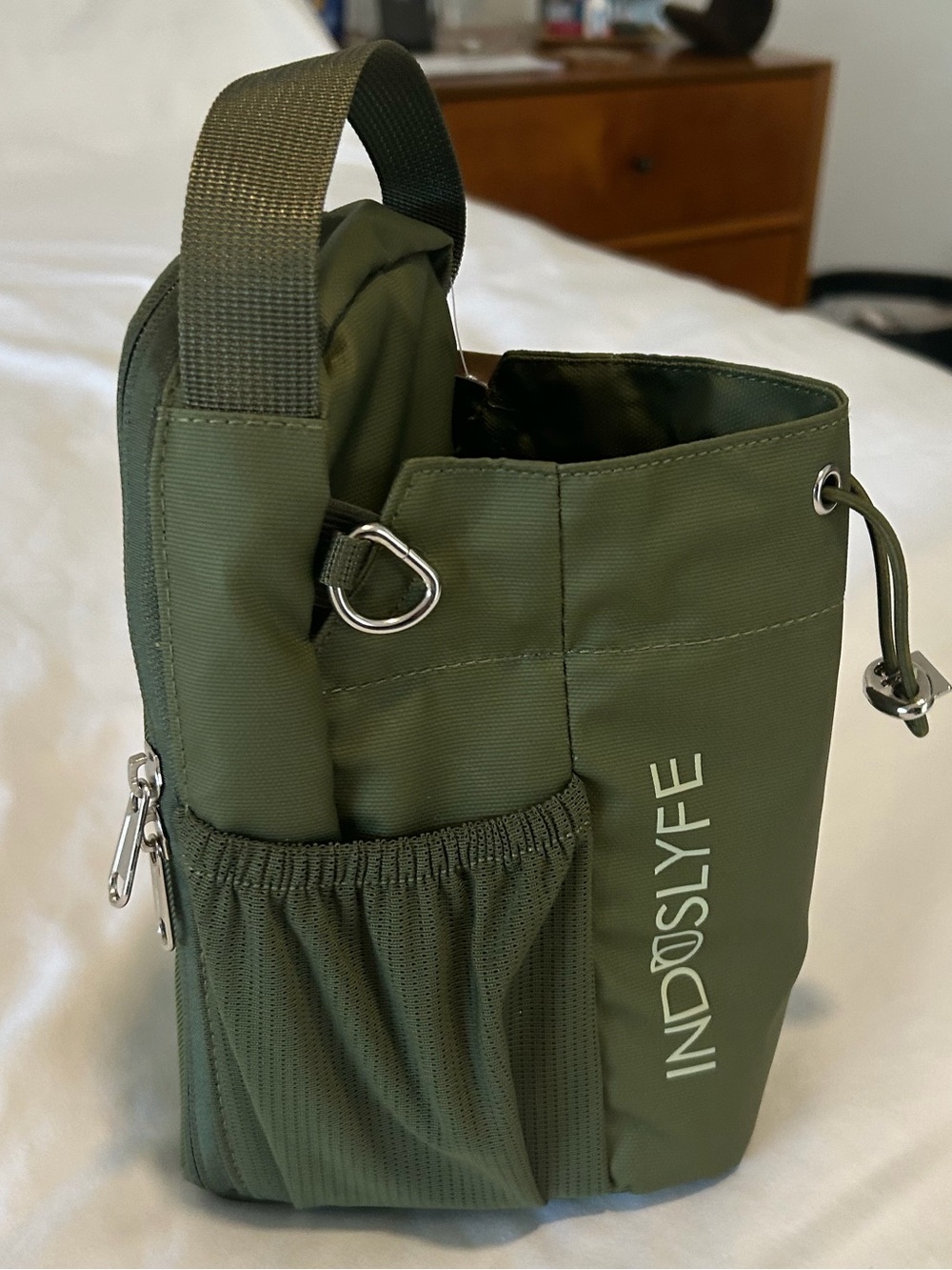 Indoslyfe Magnetic Gym Bras Green Gym Bag Like New